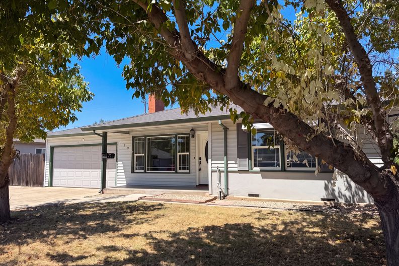 Photo 29 of 41 of 719 N Crescent Ave, Lodi, CA