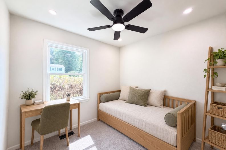 Photo 9 of 16 of 8332 Clear Meadow Ln, Charlotte, NC