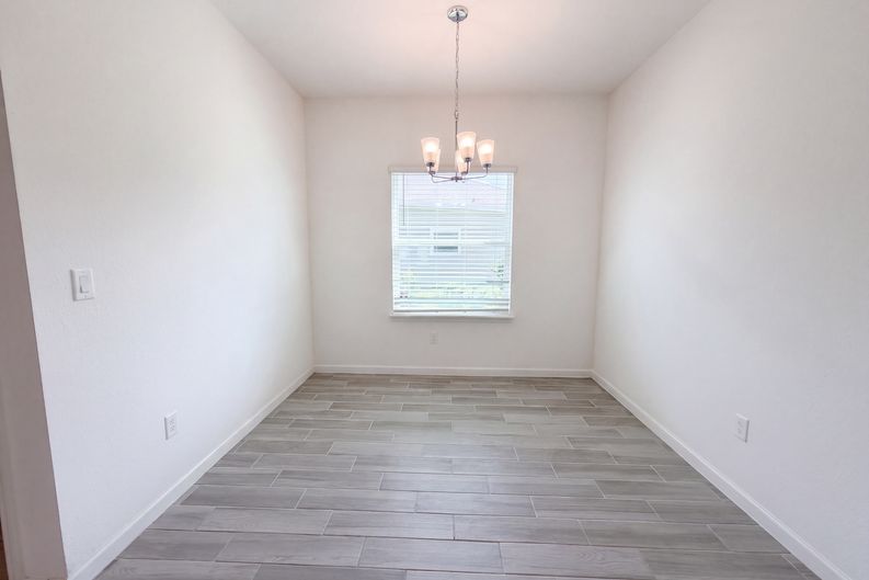 Photo 6 of 22 of 7233 Calamint Ave, Jacksonville, FL
