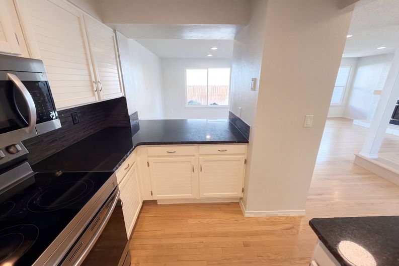 Photo 8 of 35 of 10471 W 83rd Pl, Arvada, CO