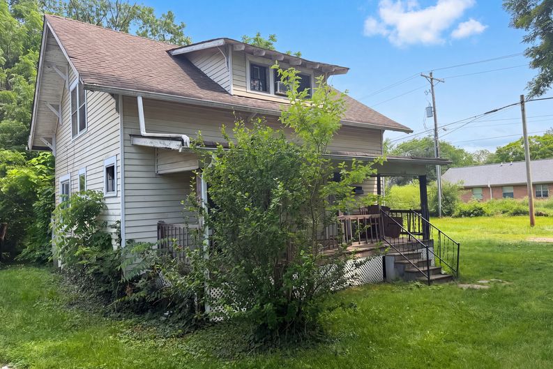 Photo 24 of 27 of 2670 Fern Ave, Columbus, OH