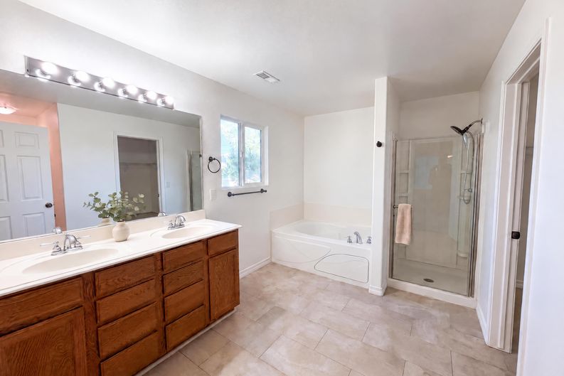 Photo 15 of 26 of 866 S 1580 W, Lehi, UT