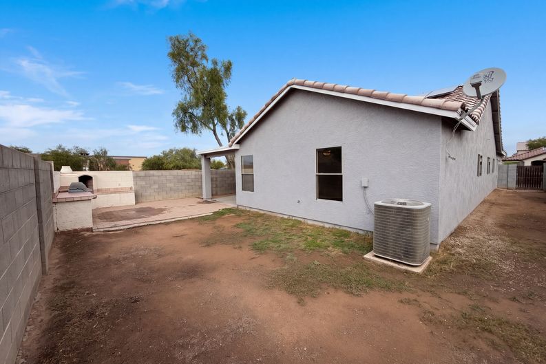 Photo 7 of 30 of 9729 W Cordes Rd, Tolleson, AZ