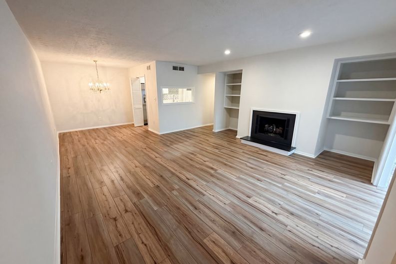 Photo 12 of 24 of 1013 Dunbar Dr, Atlanta, GA