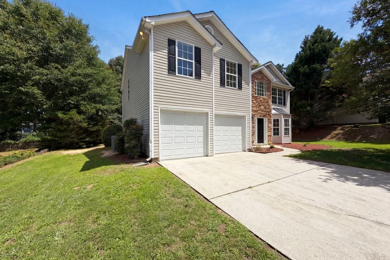 Photo 21 of 25 of 3582 Coveside Ct, Loganville, GA