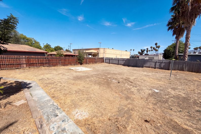Photo 18 of 19 of 1374 El Nita Ln, Hemet, CA