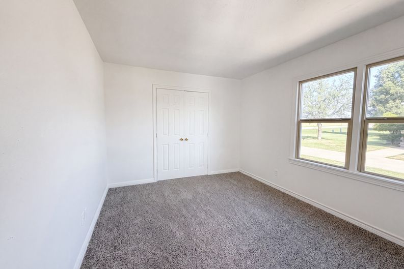 Photo 9 of 17 of 2901 Acton School Rd, Granbury, TX
