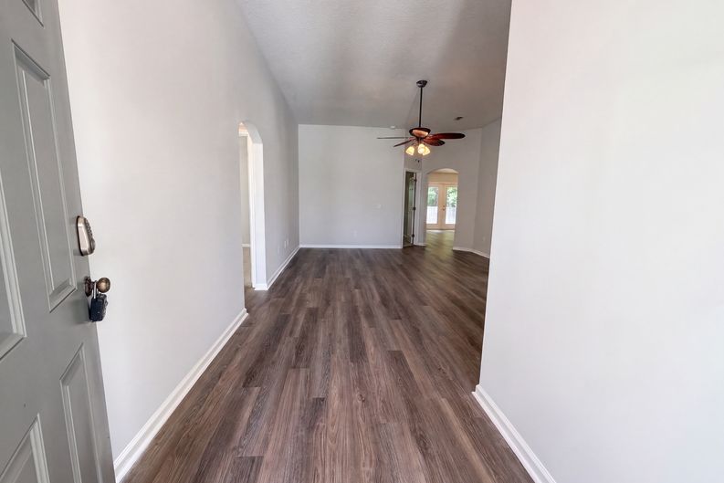 Photo 7 of 22 of 6026 Fillyside Trl, Jacksonville, FL