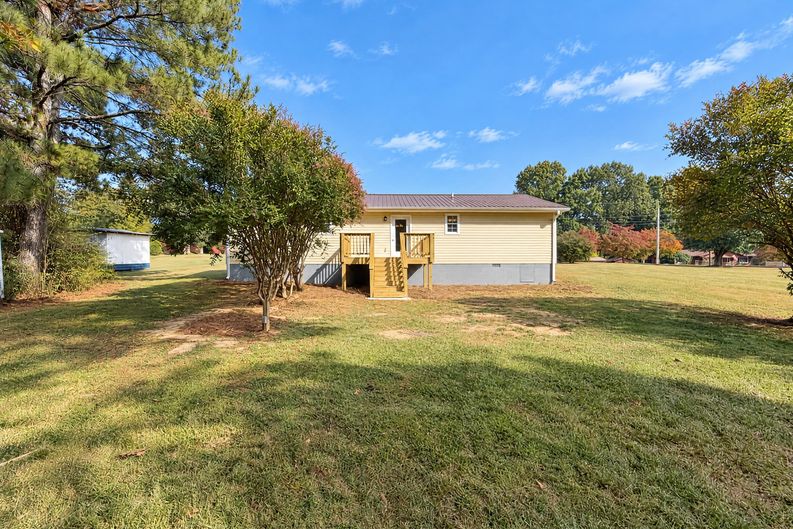 Photo 5 of 19 of 45 Wheat St, Chatsworth, GA