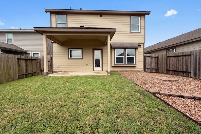 Photo 5 of 19 of 40828 Mostyn Hill Dr, Magnolia, TX