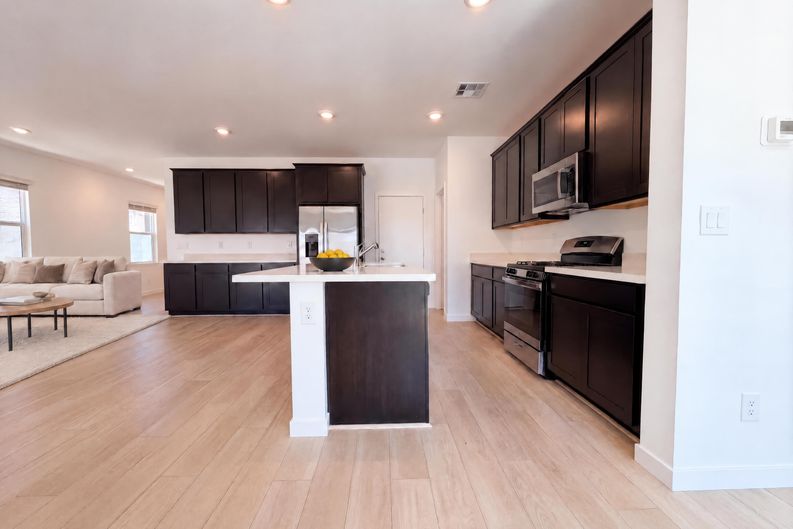 Photo 7 of 19 of 8373 W Rochelle Ave, Las Vegas, NV