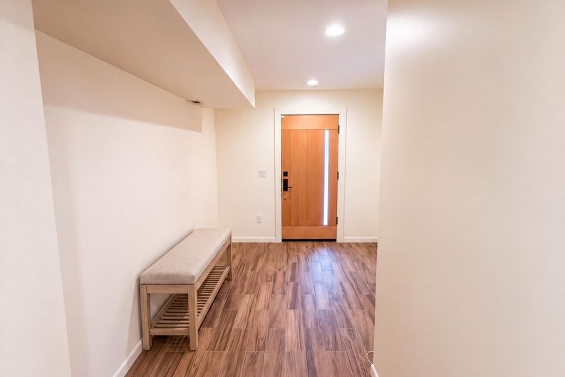 Photo 6 of 21 of 3009 Harbor Ave SW, Seattle, WA