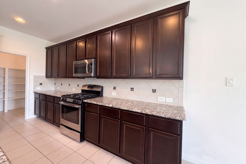 Photo 10 of 28 of 19607 Pecos Bend Ct, Cypress, TX