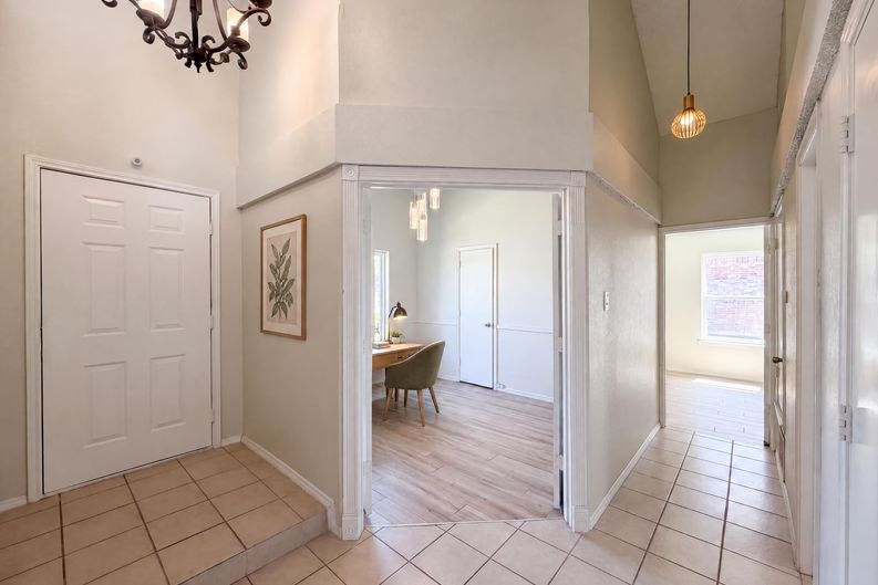 Photo 9 of 25 of 713 Lake Bluff Dr, Flower Mound, TX