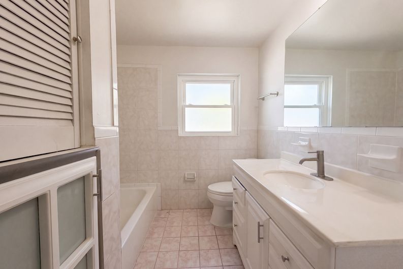Photo 18 of 26 of 3010 Hatton St, Sarasota, FL