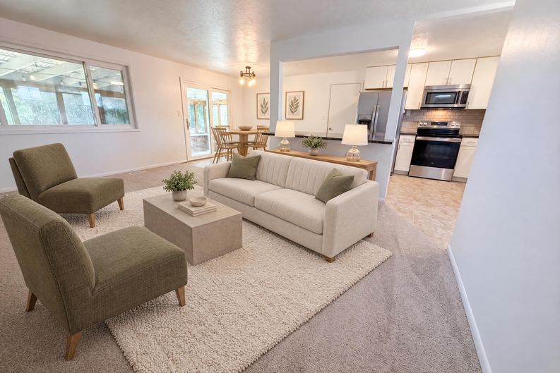 Photo 3 of 21 of 220 NE Cambridge Cir, Corvallis, OR