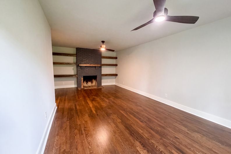 Photo 10 of 36 of 6112 Pinehurst Dr, Nashville, TN