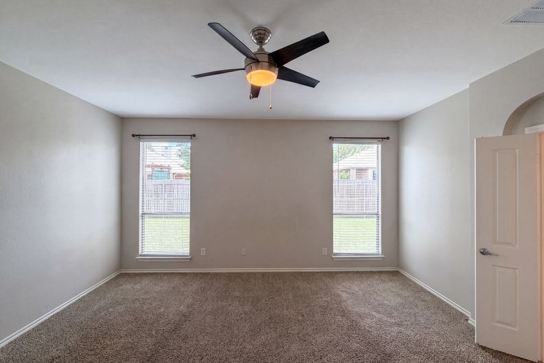 Photo 4 of 20 of 1205 Kachina Ln, Haslet, TX