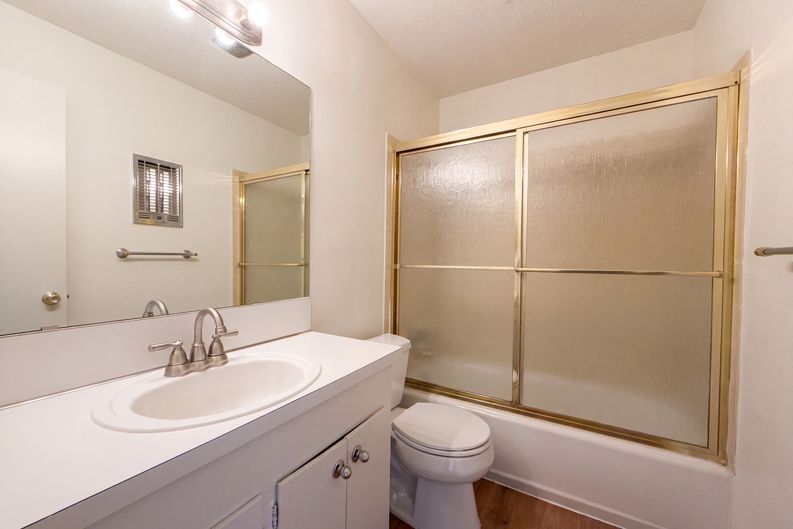 Photo 13 of 19 of 2503 McCue Rd, Houston, TX