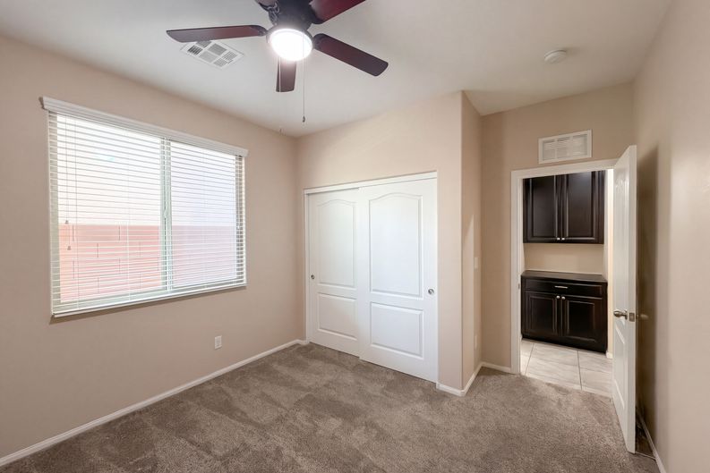 Photo 11 of 27 of 10852 Grey Seal Bay St, Las Vegas, NV
