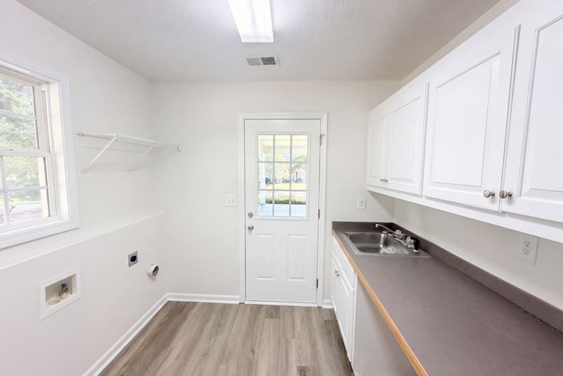 Photo 15 of 24 of 2050 Windfield Dr, Monroe, GA