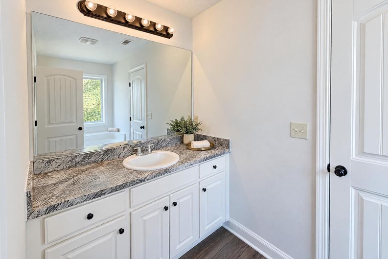 Photo 15 of 32 of 209 Brookside Dr, Lula, GA