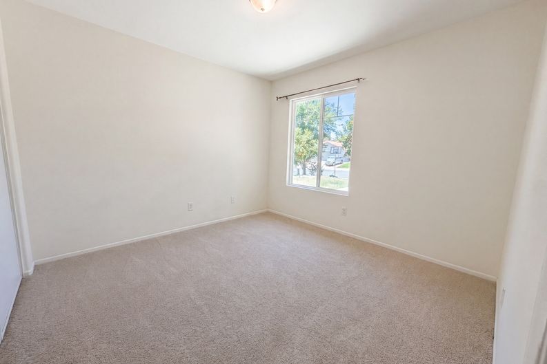 Photo 12 of 20 of 22125 Country Hills Dr, Wildomar, CA