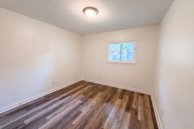 Photo 13 of 16 of 7040 Longstreet Dr, Raleigh, NC