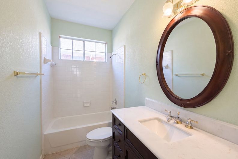 Photo 13 of 22 of 3606 Fairlands Dr, Richardson, TX