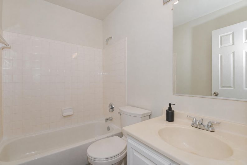 Photo 12 of 21 of 2710 Stanton Rd SE, Washington, DC