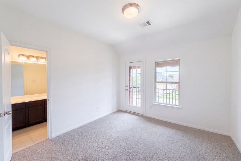 Photo 22 of 28 of 19607 Pecos Bend Ct, Cypress, TX