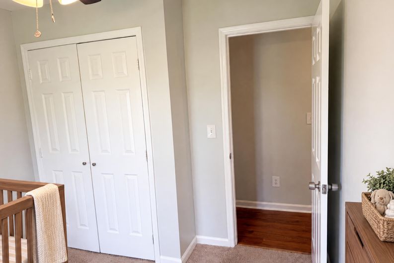 Photo 14 of 22 of 8749 Christopher Ln, Warrenton, VA