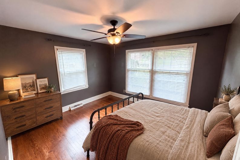 Photo 8 of 30 of 1527 Burnley Rd, Charlotte, NC
