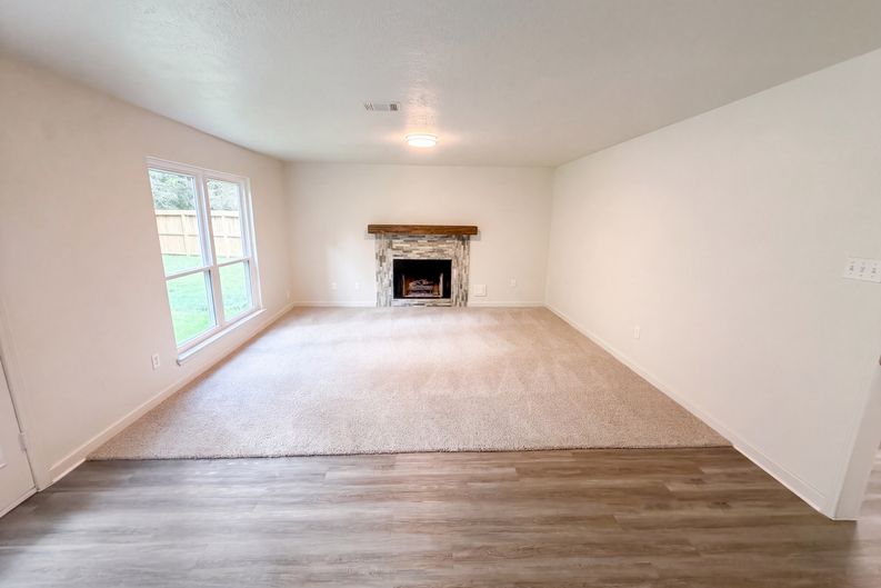 Photo 3 of 30 of 3706 Ember Spring Dr, Kingwood, TX