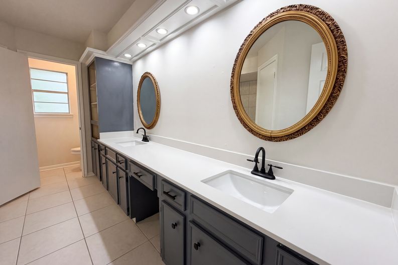 Photo 18 of 23 of 17518 Rustington Dr, Spring, TX