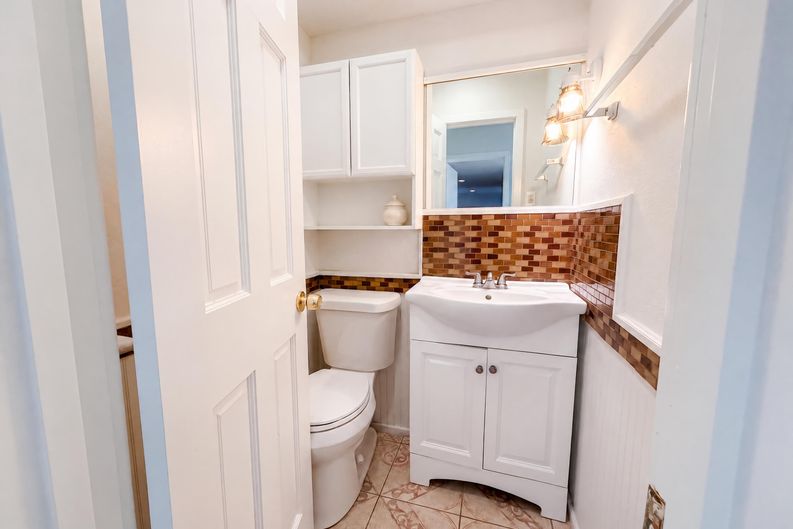 Photo 12 of 19 of 607 Turtle Creek Dr, Greenville, TX