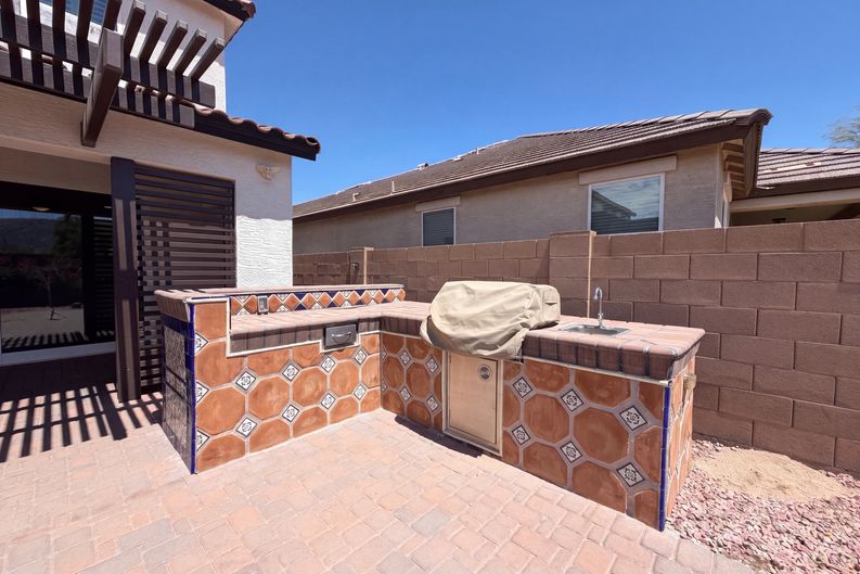 Photo 12 of 30 of 841 E Gary Ln, Phoenix, AZ