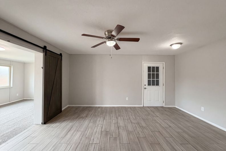 Photo 3 of 16 of 1331 E Elton Ave, Mesa, AZ