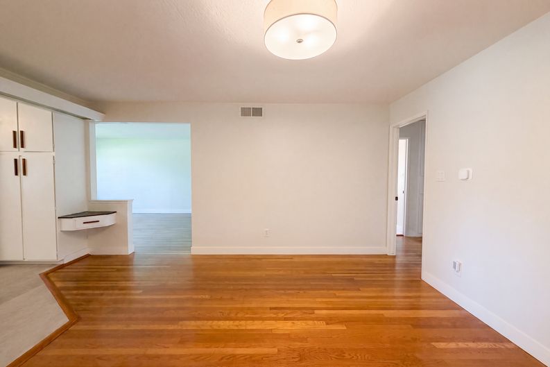 Photo 15 of 27 of 9630 Beachwood Dr, Orangevale, CA