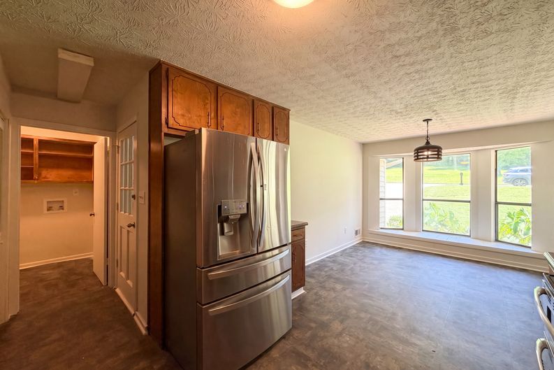 Photo 10 of 27 of 104 Belair Ln, Stockbridge, GA