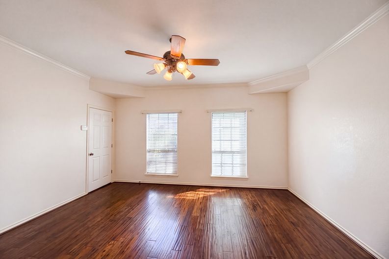 Photo 9 of 53 of 14925 Beal Dr, Corpus Christi, TX