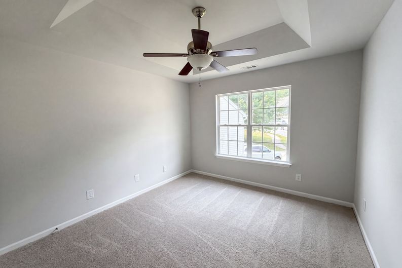 Photo 17 of 23 of 4024 Fifendrum Ln, Charlotte, NC