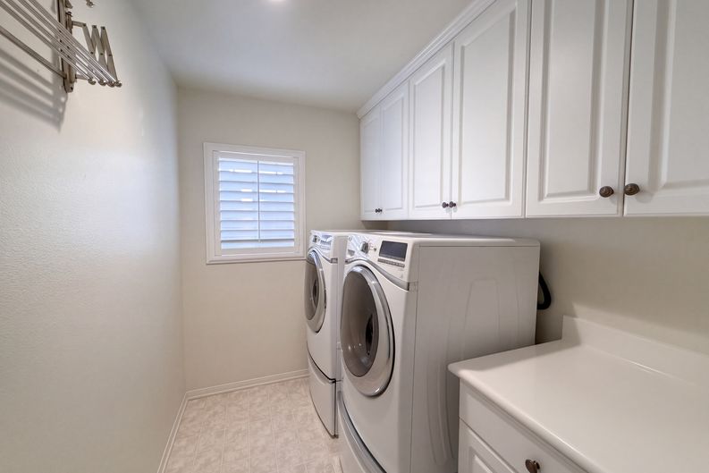 Photo 22 of 33 of 37601 Ficus Ct, Palmdale, CA