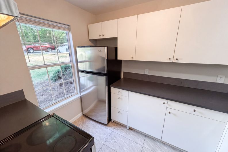 Photo 6 of 19 of 4037 Briarhill Dr, Charlotte, NC