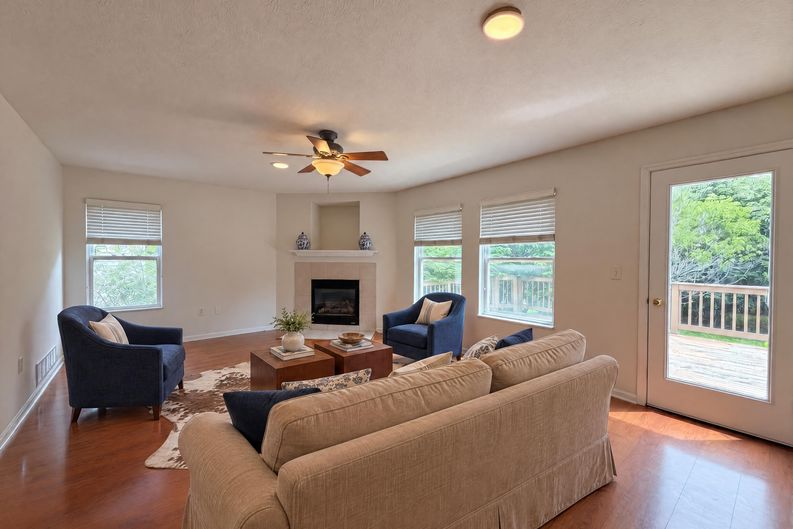 Photo 13 of 51 of 7966 Lazelle Woods Dr, Westerville, OH