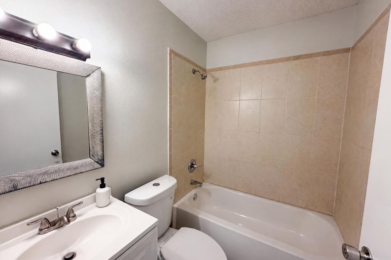 Photo 11 of 24 of 1262 Padgett Cir, Lady Lake, FL