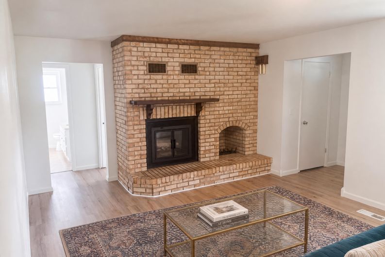 Photo 11 of 59 of 8 Monticello Pl, Fairview Heights, IL