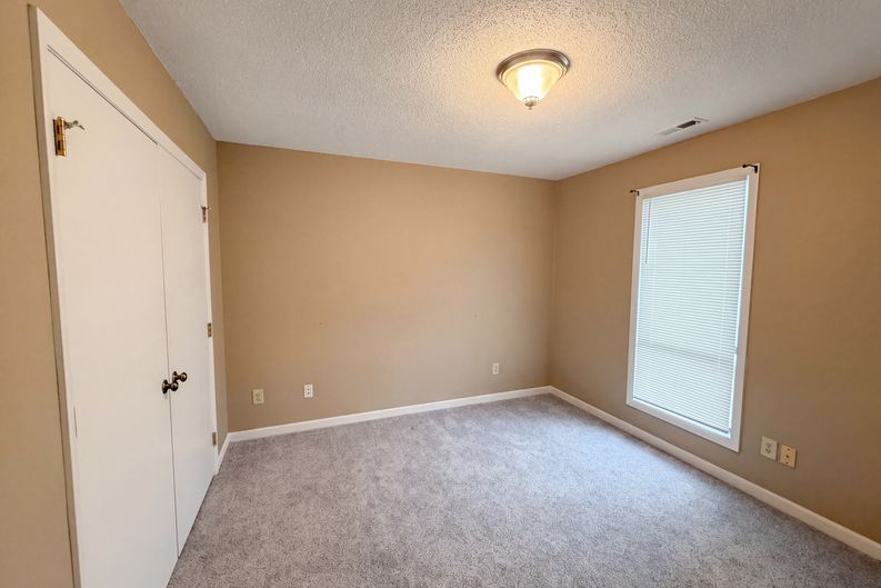 Photo 4 of 18 of 104 Arbuckle Ln, Cary, NC