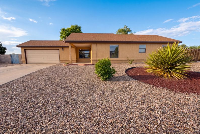 Photo 13 of 17 of 14 Milton Loop, Los Lunas, NM