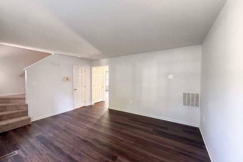 Photo 7 of 41 of 10654 Quillback St, Waldorf, MD